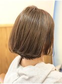 ハイカーキアッシュ×大人かわいいナチュラルボブ