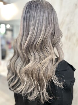 ラビス(Lovis) ミディアム/暗めカラー/デザインカラー/フェイスフレーミング