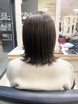 ヘアークリアー 春日部 大人可愛いオリーブベージュカラー/外ハネスタイル/30代40代50代