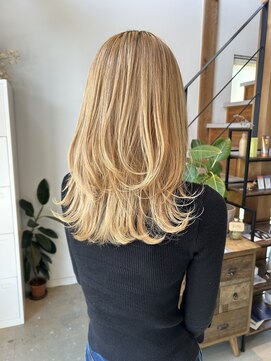 シモンズ ヘアー(SHIMONS HAIR) レイヤーカット