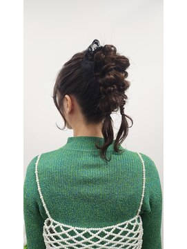 キレイコムデュース(Deuce) ポニーアレンジ