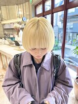 ヲタク(wotaku.)&nbsp;ホワイトブロンドケアブリーチブロンドカラーにきっぱなしボブ