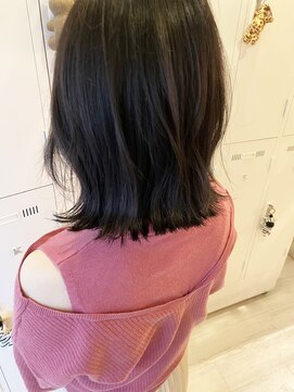 ネウィ 川崎(newi) 丸型卵形韓国風顔まわりレイヤーカットエアリーロング美髪川崎