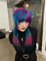 レコ 渋谷(LECO) ブルー×ピンクのコントラストデザインウルフ