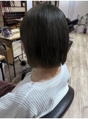 オリーブベージュ