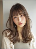 前髪ありナチュラルロング／柔らかカール仕上げ