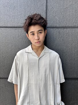 ヒュージ 表参道(huge) 刈り上げなし/ニュアンスパーマ/メンズカットパーマ/眉毛サロン