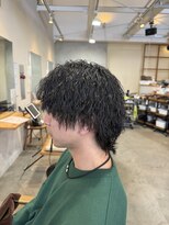 メンズクル(men's quru.)&nbsp;ツイストスパイラルパーマセンターパートメンズウルフ春日井駅