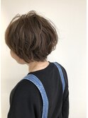 大人かわいいナチュラルマッシュショート