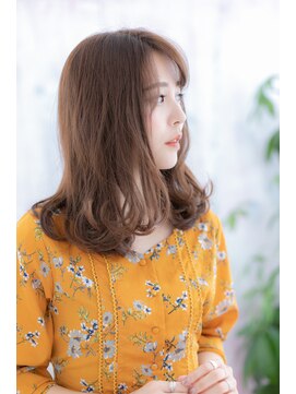 ヘアアンドビューティー ミック(Hair & Beauty miq) 斜めバング×イノセントカラーで甘辛ミックスゆるふわミディb