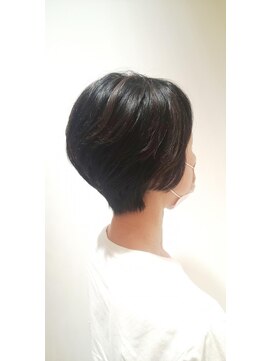 リア(Li'a by neolive) 髪質改善をしたショート