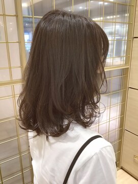 テラス アヴェダ 大丸心斎橋店(Terrace AVEDA) 低めレイヤー
