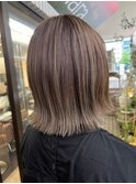 切りっぱなし×バレイヤージュ【ミディアムボブ】