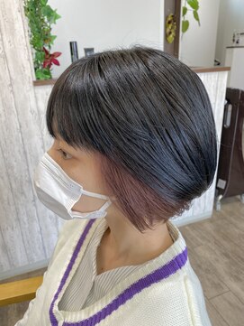 スピニングヘアティアナ(spinning hair Tiana.) インナーカラー☆大人可愛いひし形ハンサムショートボブ前下がり