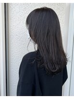 ミリ 久留米(miri..)&nbsp;haru  レイヤーカット　久留米　ミディアム　アッシュカラー