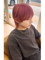 シャルティア(SHALLTIA)&nbsp;ハイトーン/ブリーチ/チェリーレッド/ウルフカット/個性的