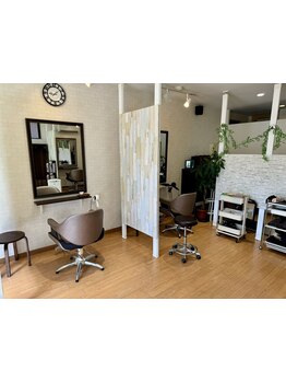 毎月通いたくなる、カラー＆カット特化型サロン♪験豊富なスタイリストがプライス価格×高い技術をお届け！