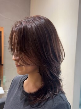 【22時まで営業】施術の始め～終わりまでマンツーマン対応。大人のための非日常空間で本当に似合うヘアに。