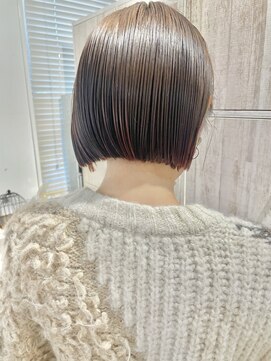 おさまりの良いぷつっとボブ