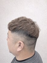 フッタ(Futta)&nbsp;新宿メンズ刈り上げフェードカット
