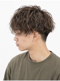 スパイラルパーマ ハイライト ツーブロック 刈り上げマッシュ