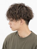 オルタナティブパレード(Alternative Parade) スパイラルパーマ ハイライト ツーブロック 刈り上げマッシュ
