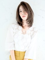 フミ(Fumi)&nbsp;大人上品な軽やかレイヤー