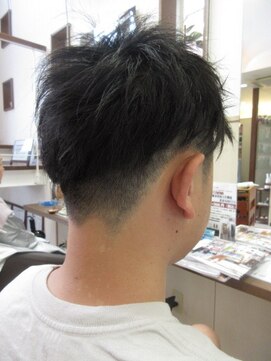 コアフィールフィス(COIFFURE fils) 【見附・今町】ツーブロックベリーショート