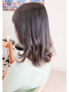 デイズ(days) 透明感カラーが可愛いラベンダーアッシュ