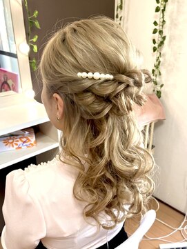 ジェネータ 新横浜店(GENETA) ゆるめハーフアップ【ヘアセット/新横浜】