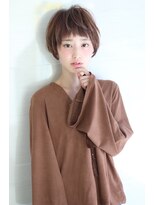 オーロ(ORO) 斜めバングショートヘア