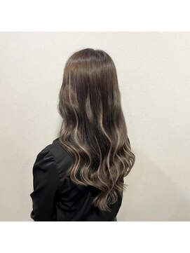 レヴェリー(REVERIE) チラ見えハイライト