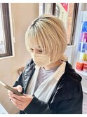 ショートウルフ×ホワイトベージュ