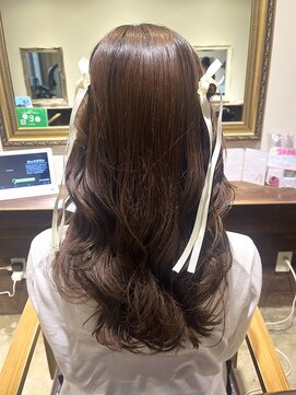 セブンベルベット(7 Velvet) ハーフツインヘアアレンジ
