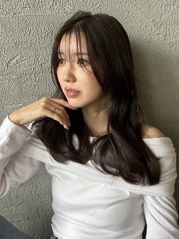 ナナナパレナ 梅田店(nanana parena)の写真/《小顔魅せを叶える顔周り＆前髪カット★》一人ひとりの髪質や骨格を丁寧に見極め、印象をガラリとCHANGE♪