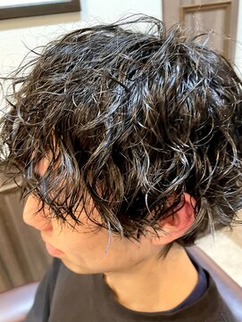 ミリオンバックス 上野(Million Bucks) ニュアンスウェーブマッシュ<理容室>[メンズ/シェービング/上野]