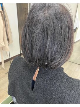 パーマ屋カラフル ぼわっとする癖を自然に仕上がる縮毛矯正