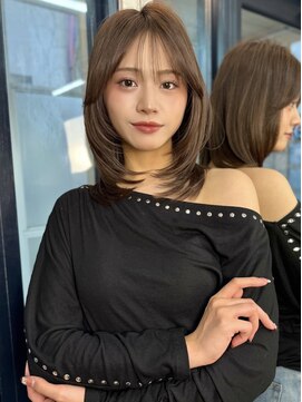 ミディアムレイヤーバタフライカット髪質改善ハイレイヤーカット