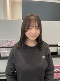 柔らかオリーブベージュ×レイヤーカット
