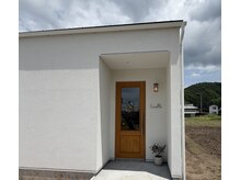 ルネッタ(Lunetta)の雰囲気（＊木のドアが目印です♪迷われたらお気軽にお電話ください＊）