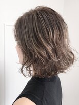 リードヘアーバイバンプ(Lead Hair by vamp)&nbsp;【Lead　Hair】外国人風ハイライトボブ(バックスタイル)