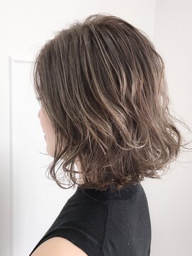リードヘアーバイバンプ(Lead Hair by vamp) 【Lead　Hair】外国人風ハイライトボブ(バックスタイル)