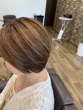 エウレカ(EUREKA) シークレットグレイッシュカラー（ベージュ）