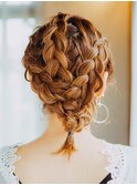 編み込みヘアアレンジ