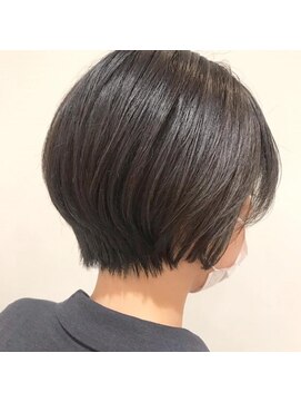 オットー バース(Otto BIRTH) 小顔丸みショートボブ