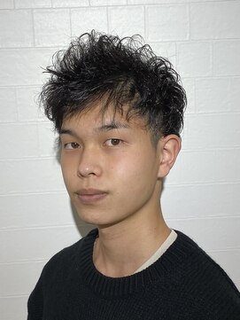 ワイズヘアー ナガサキ(Y's hair nagasaki) ひし形シルエットツーブロックパーマスタイル