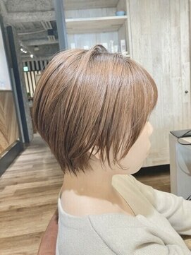 クロワ(croix) 大人かわいいアッシュカラー