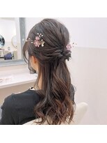 ネリネ 北千住駅東口学園通り前(Nerine)&nbsp;ハーフアップアレンジ