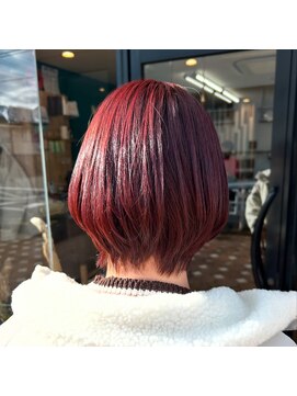 オチョ(8ocho) 大人可愛いスタイル☆ワインレッドショートボブ
