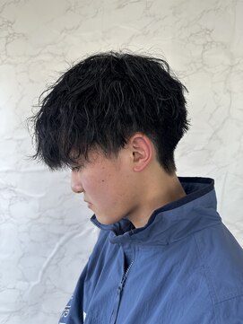 ウシワカマルエムティードット(USHIWAKAMARU MT.) 緩め波巻きパーマ